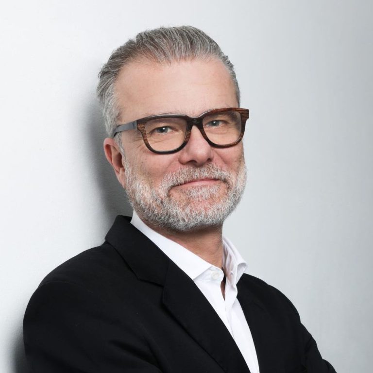 Thomas Clemens Thomas Clemens, zertifizierter Energieberater für Wohngebäude und Nichtwohngebäude, Energieaudit und Contracting